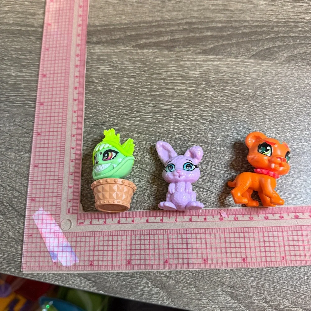 Monster High G3 Pet Figures Lot Chewlian Dustin Sweet Fangs Toys Green Purple